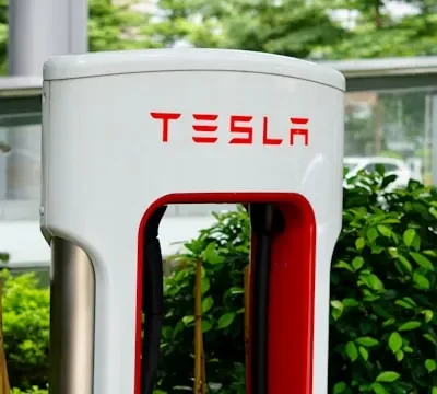 Tesla Slashes North American Job Postings